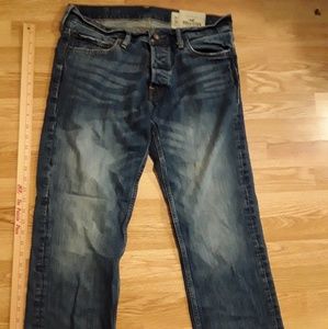 Hollister Jean's size31 W30 L dark wash